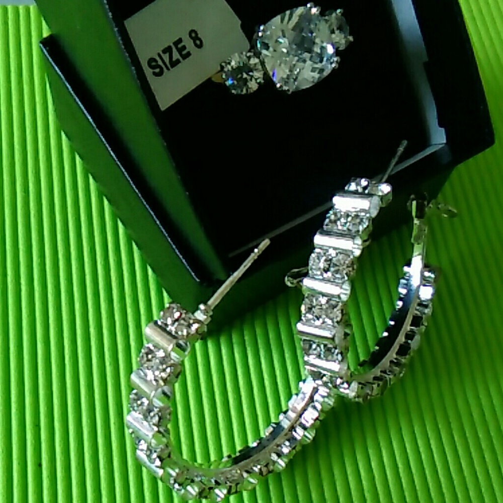 Wow ring Gorgeous size 8'cz gp 18k sold out